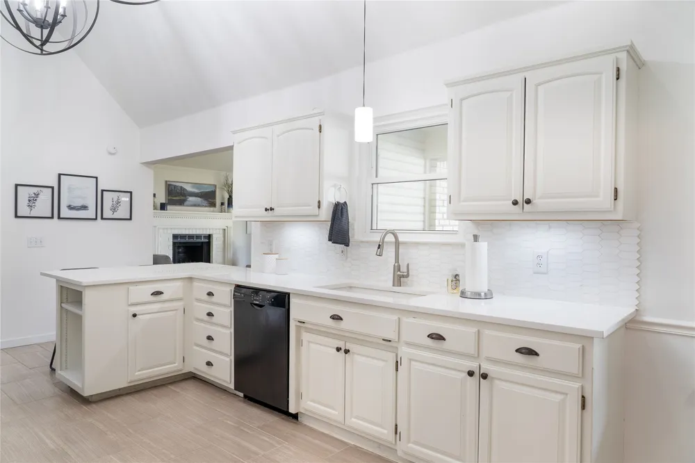 5825 S 286th EastAvenue Broken Arrow, OK 74014