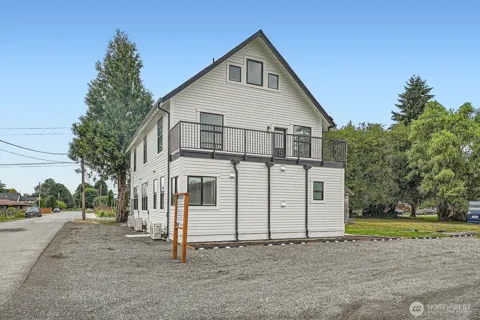 31628 W Commercial Street #201