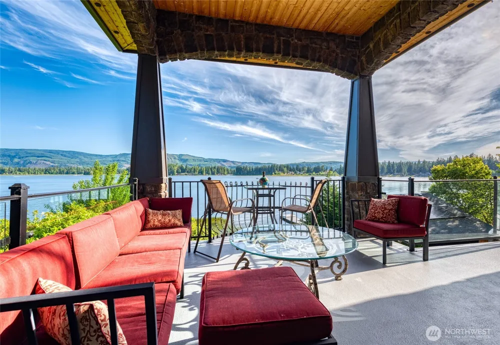 15718 Scenic Shores Drive SE Yelm, WA 98597