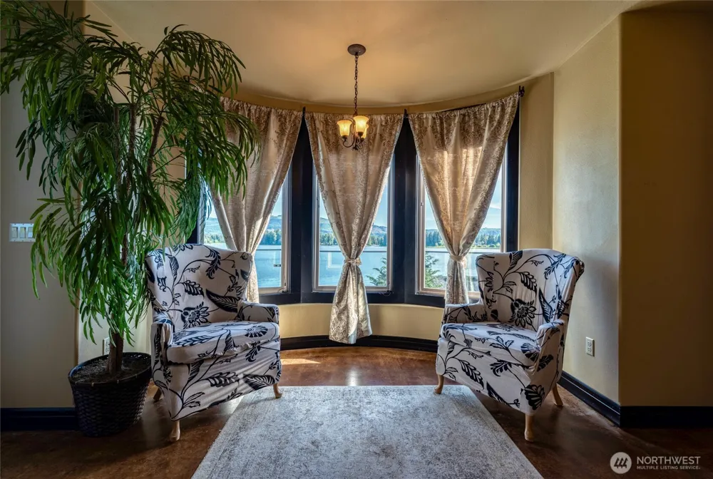 15718 Scenic Shores Drive SE Yelm, WA 98597