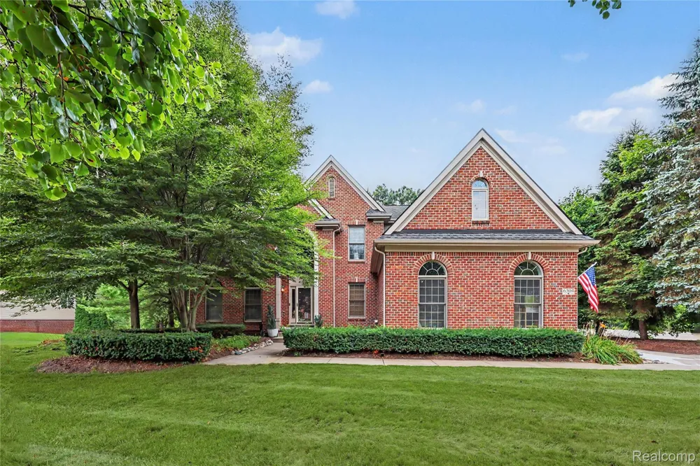 6304 Pennington Drive White Lake Charter Township, MI 48383
