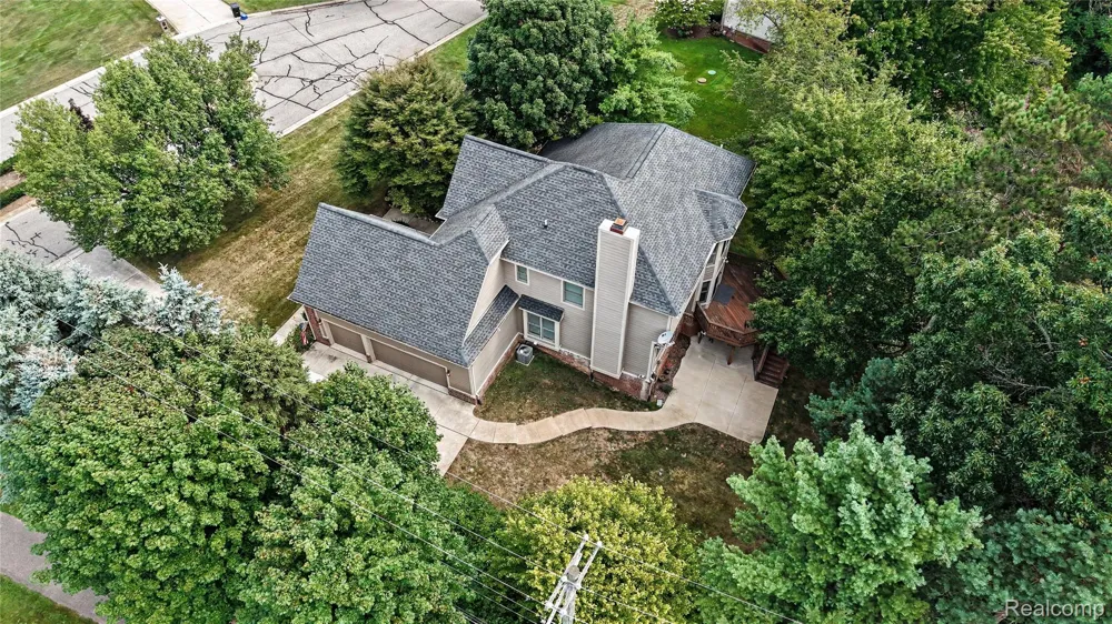 6304 Pennington Drive White Lake Charter Township, MI 48383