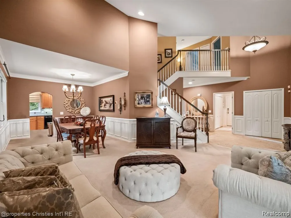 6304 Pennington Drive White Lake Charter Township, MI 48383