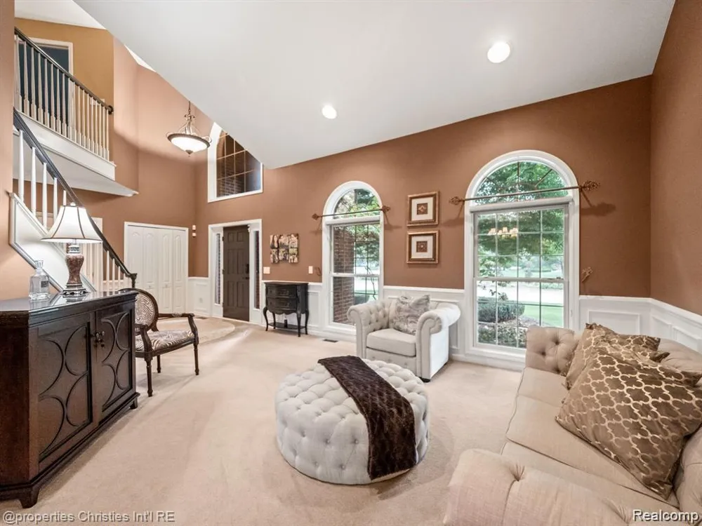 6304 Pennington Drive White Lake Charter Township, MI 48383