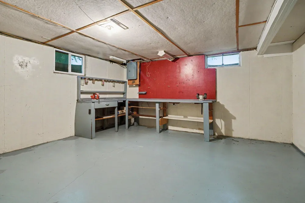 519 Claremont Street Buchanan City, MI 49107
