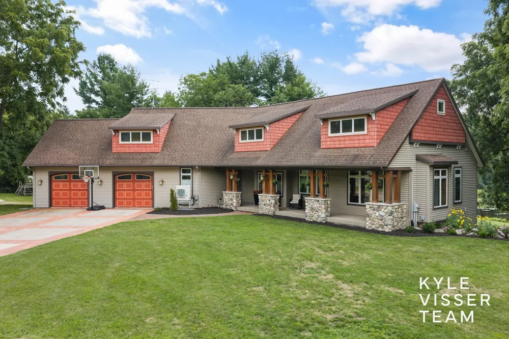 590 Talisman Drive NE Vergennes Township, MI 49331