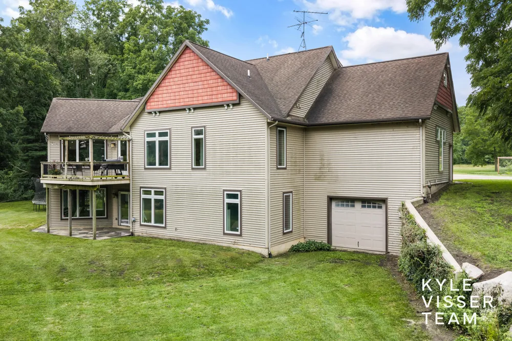 590 Talisman Drive NE Vergennes Township, MI 49331
