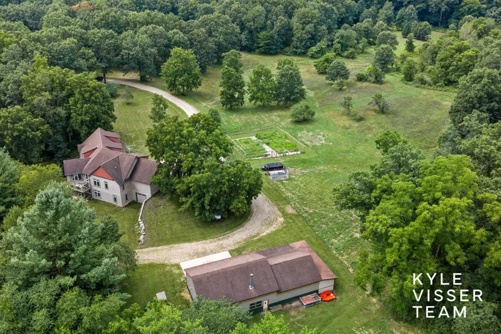 590 Talisman Drive NE Vergennes Township, MI 49331