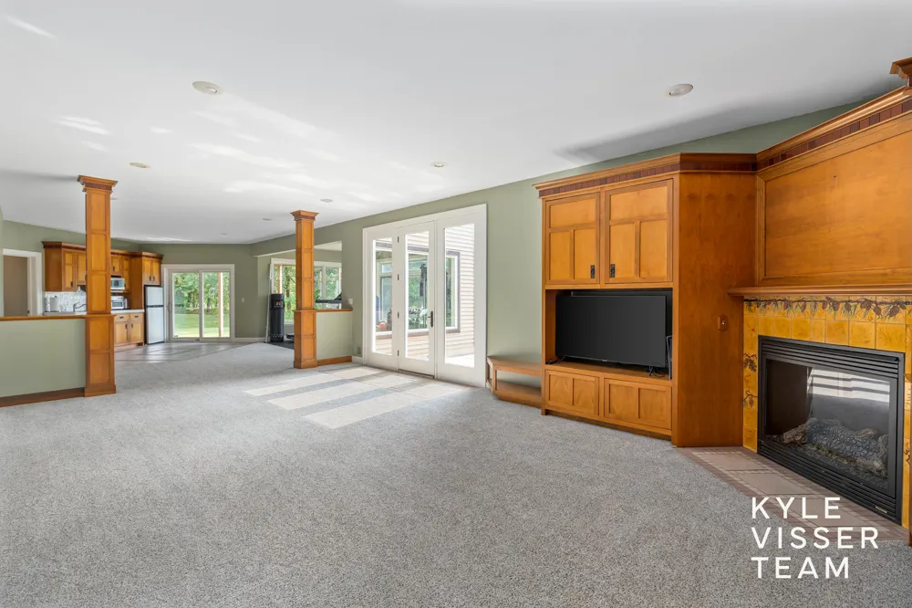 590 Talisman Drive NE Vergennes Township, MI 49331