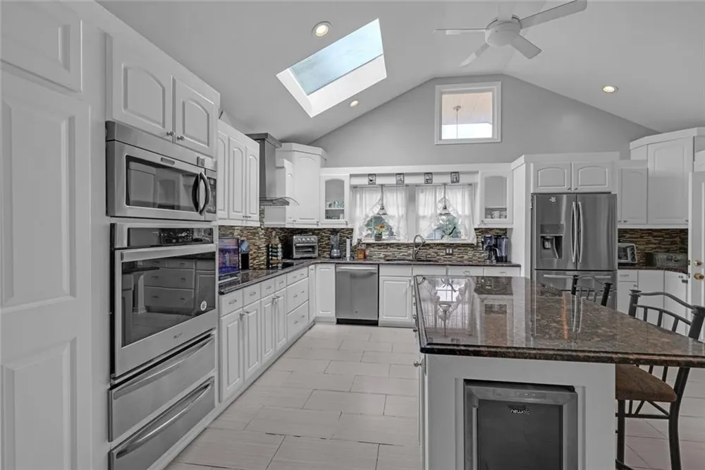 569 Garner Way NW Lilburn, GA 30047