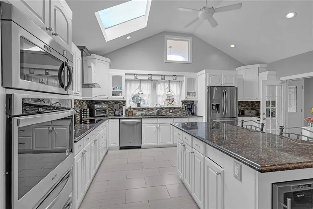 569 Garner Way NW Lilburn, GA 30047