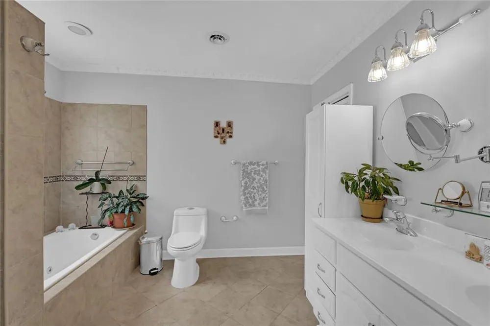 569 Garner Way NW Lilburn, GA 30047