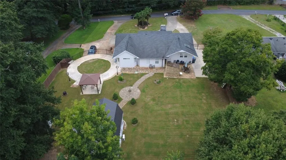 569 Garner Way NW Lilburn, GA 30047