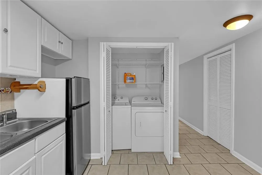 569 Garner Way NW Lilburn, GA 30047