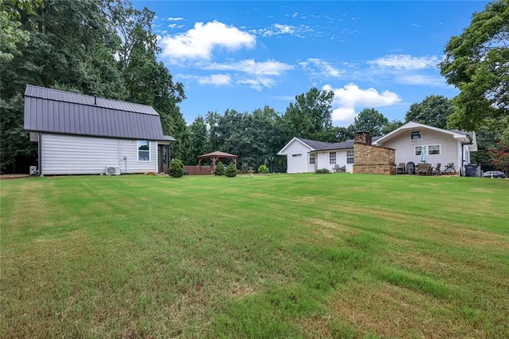 569 Garner Way NW Lilburn, GA 30047