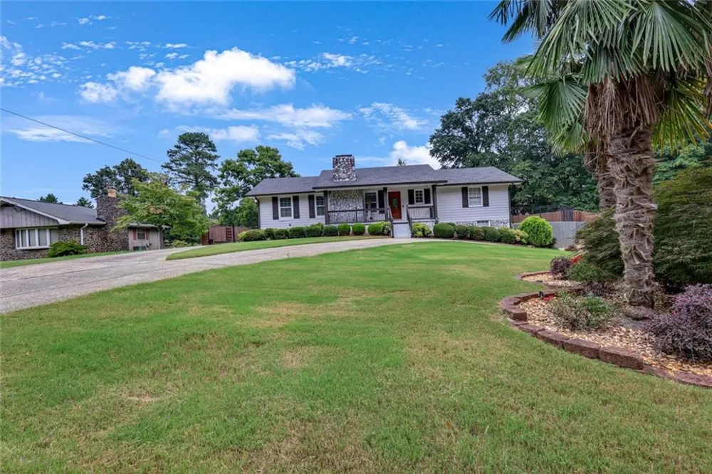 569 Garner Way NW Lilburn, GA 30047