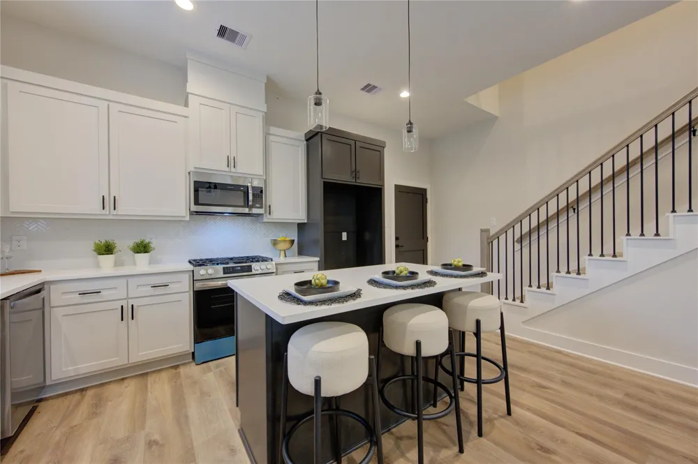 4706 Rawley Houston, TX 77020