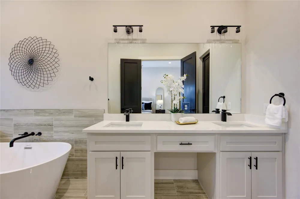4706 Rawley Houston, TX 77020