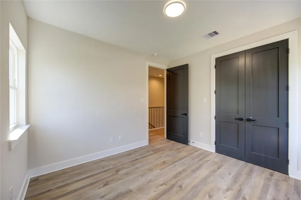 4706 Rawley Houston, TX 77020