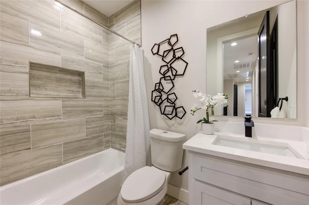 4706 Rawley Houston, TX 77020