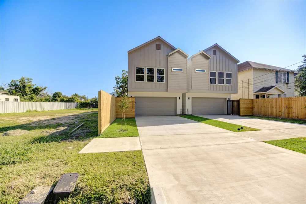 4706 Rawley Houston, TX 77020