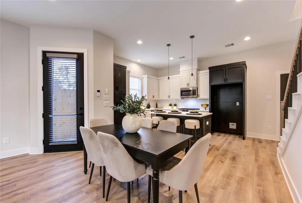 4706 Rawley Houston, TX 77020