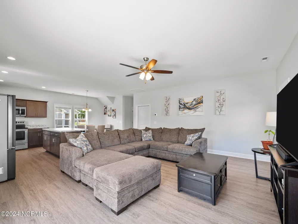 516 Poults Drive Richlands, NC 28574
