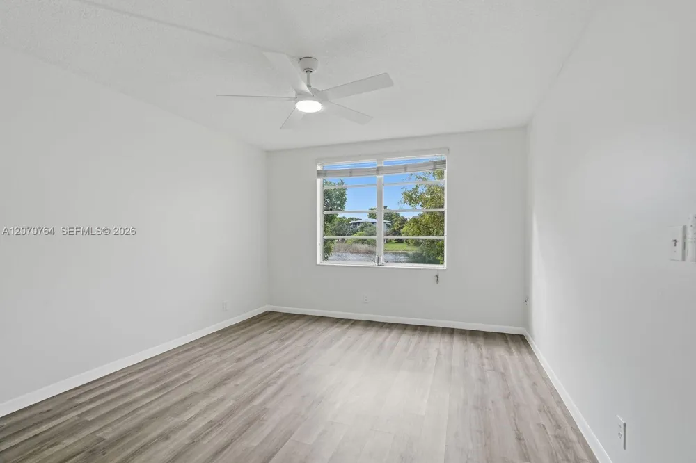 5335 NW 10th Ct #206 Plantation, FL 33313