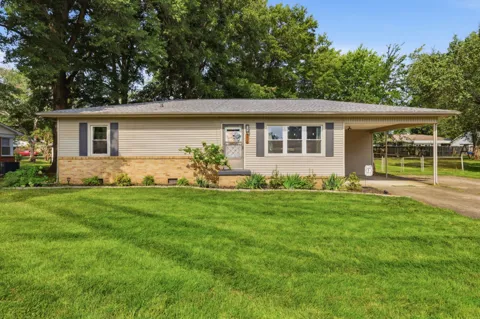 216 Ellis Dr