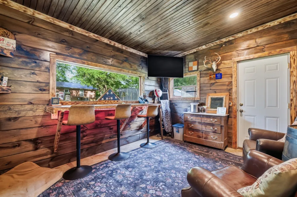 216 Ellis Dr Paris, TN 38242