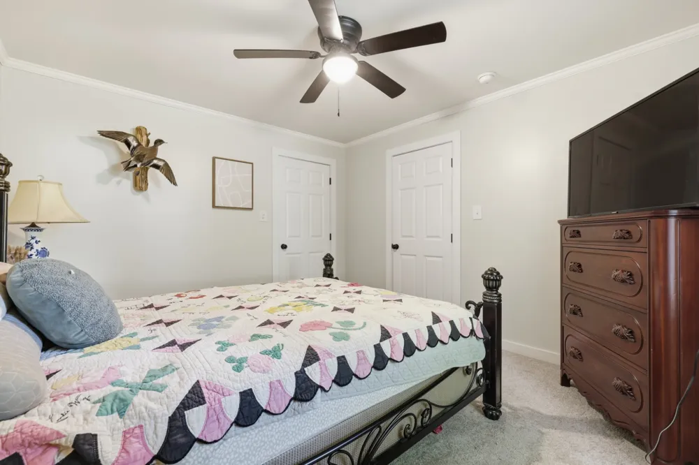216 Ellis Dr Paris, TN 38242