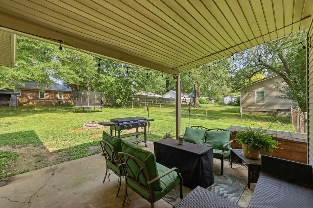 216 Ellis Dr Paris, TN 38242