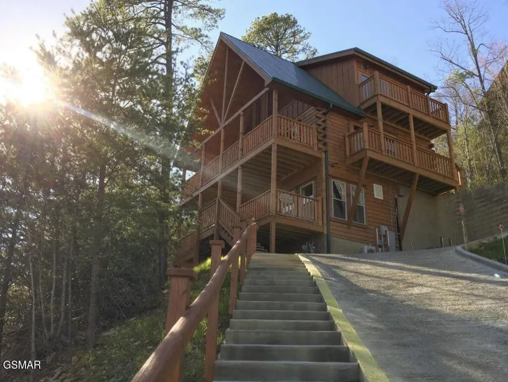 4326 Forest Ridge Way Pigeon Forge, TN 37863
