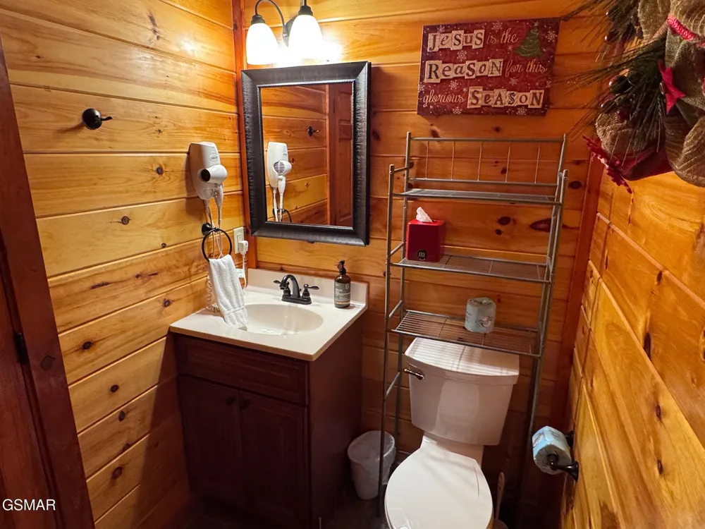 4326 Forest Ridge Way Pigeon Forge, TN 37863