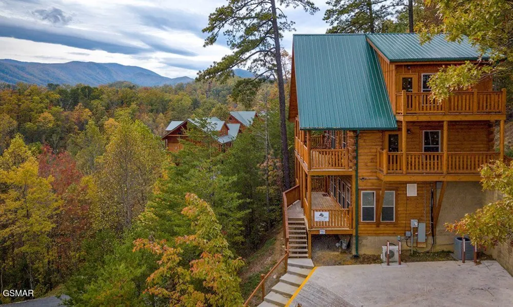 4326 Forest Ridge Way Pigeon Forge, TN 37863