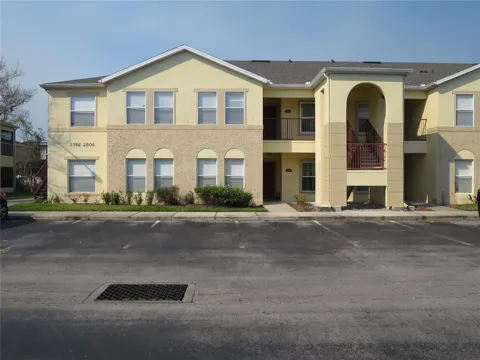 2806 CLUB CORTILE CIRCLE #B