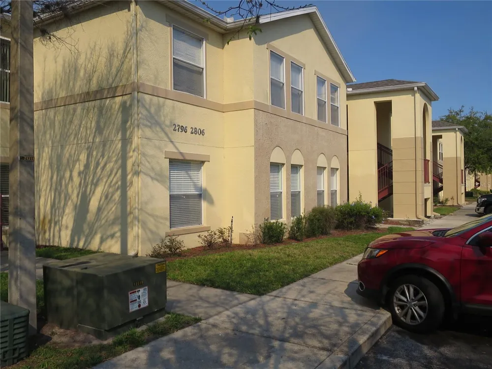 2806 CLUB CORTILE CIRCLE #B Kissimmee, FL 34746