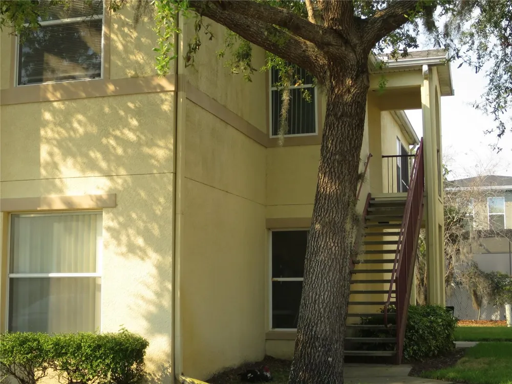 2806 CLUB CORTILE CIRCLE #B Kissimmee, FL 34746