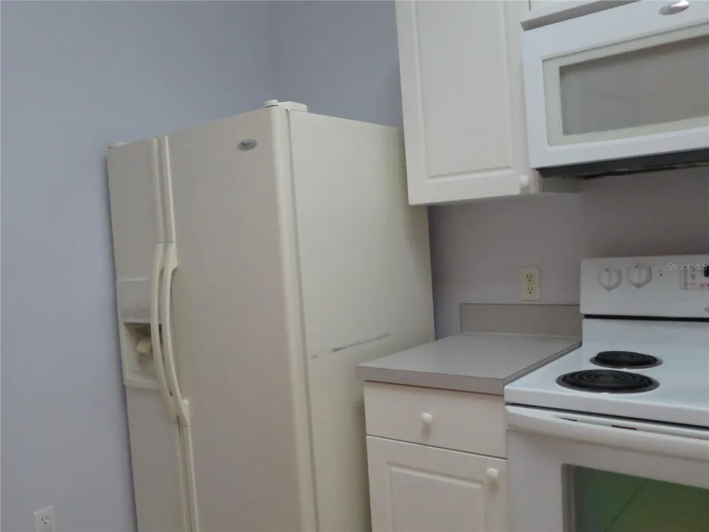 2806 CLUB CORTILE CIRCLE #B Kissimmee, FL 34746