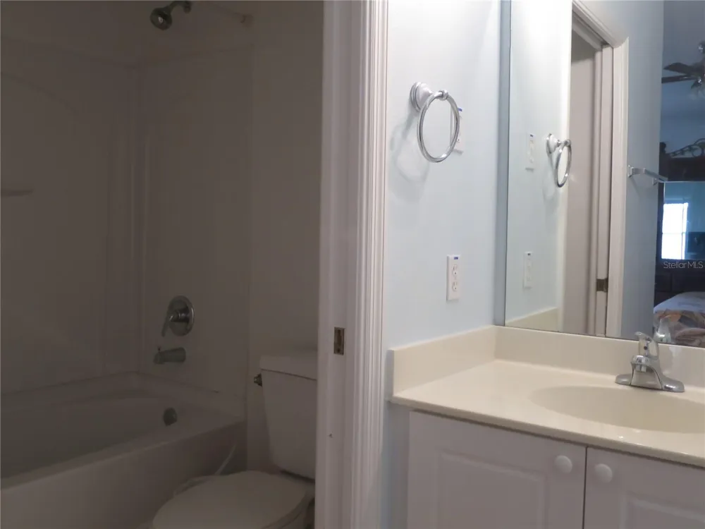2806 CLUB CORTILE CIRCLE #B Kissimmee, FL 34746