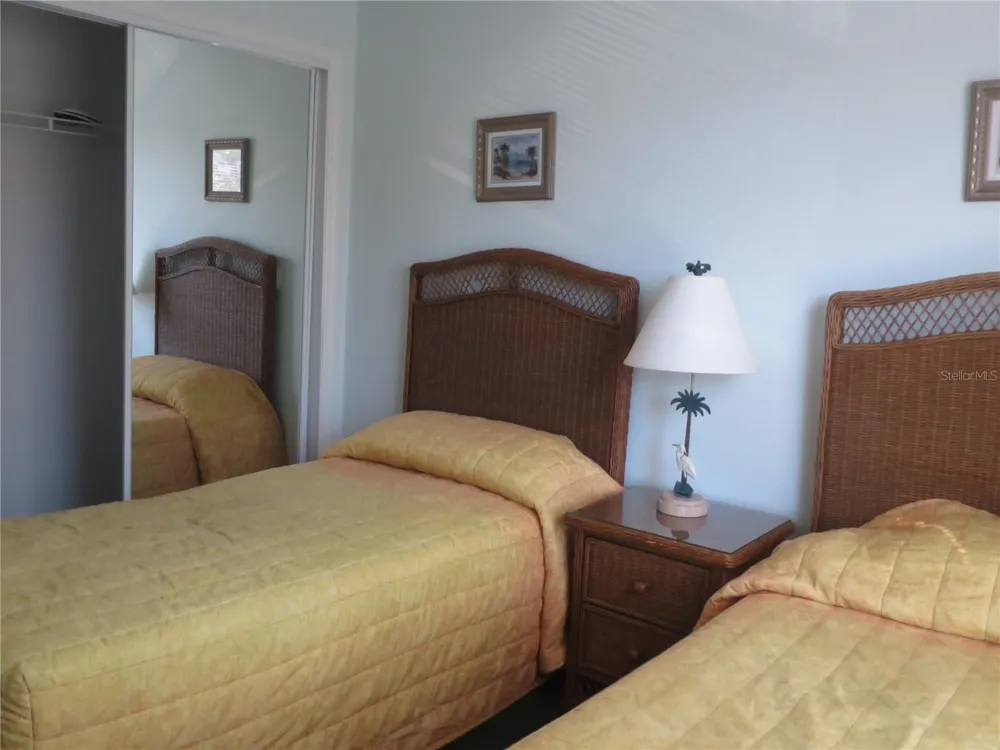 2806 CLUB CORTILE CIRCLE #B Kissimmee, FL 34746