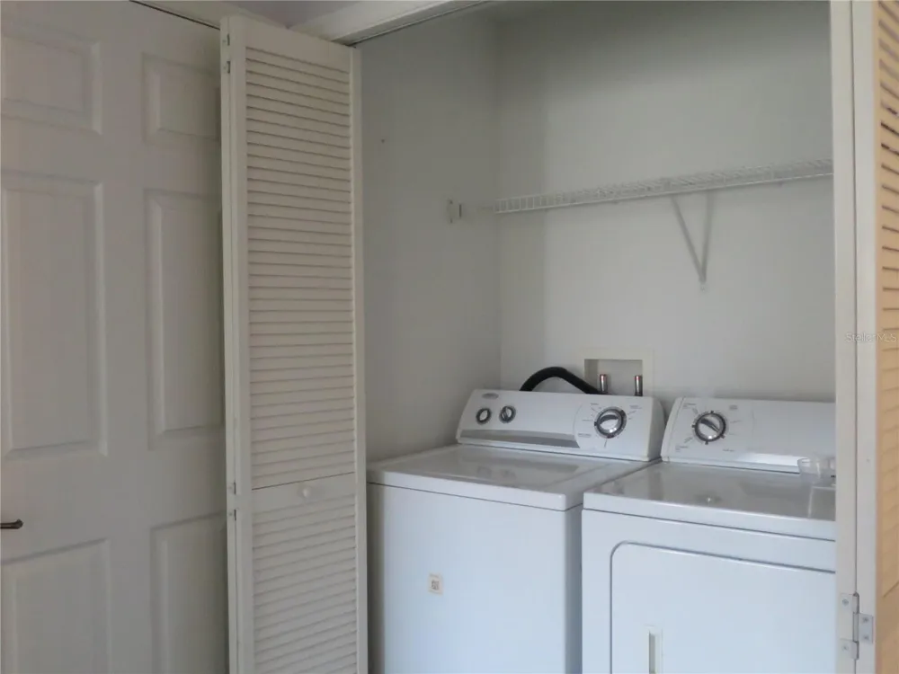 2806 CLUB CORTILE CIRCLE #B Kissimmee, FL 34746
