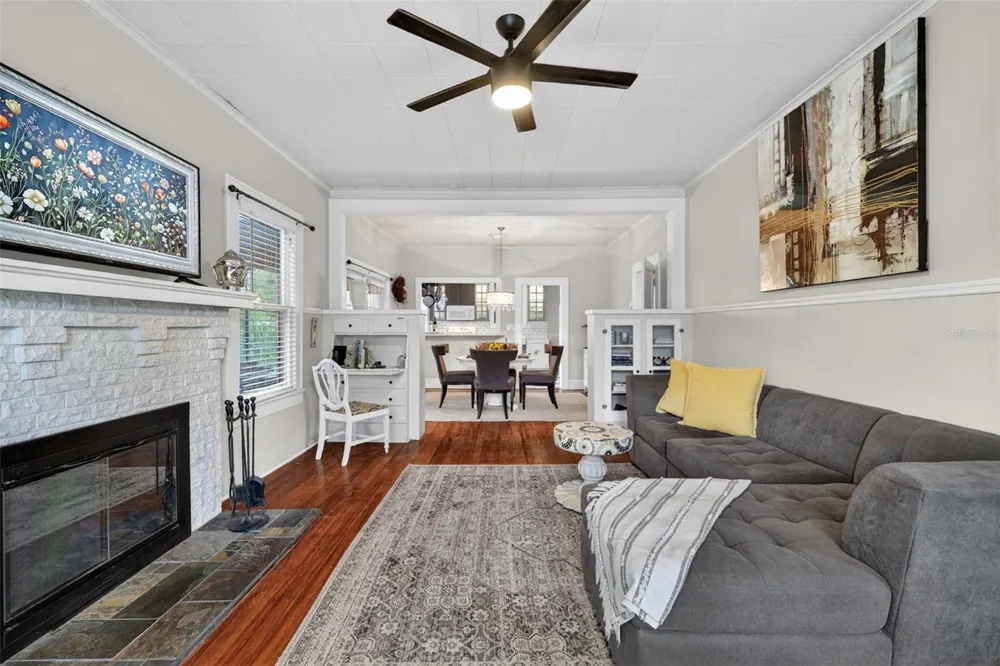 2535 15TH AVENUE St Petersburg, FL 33713