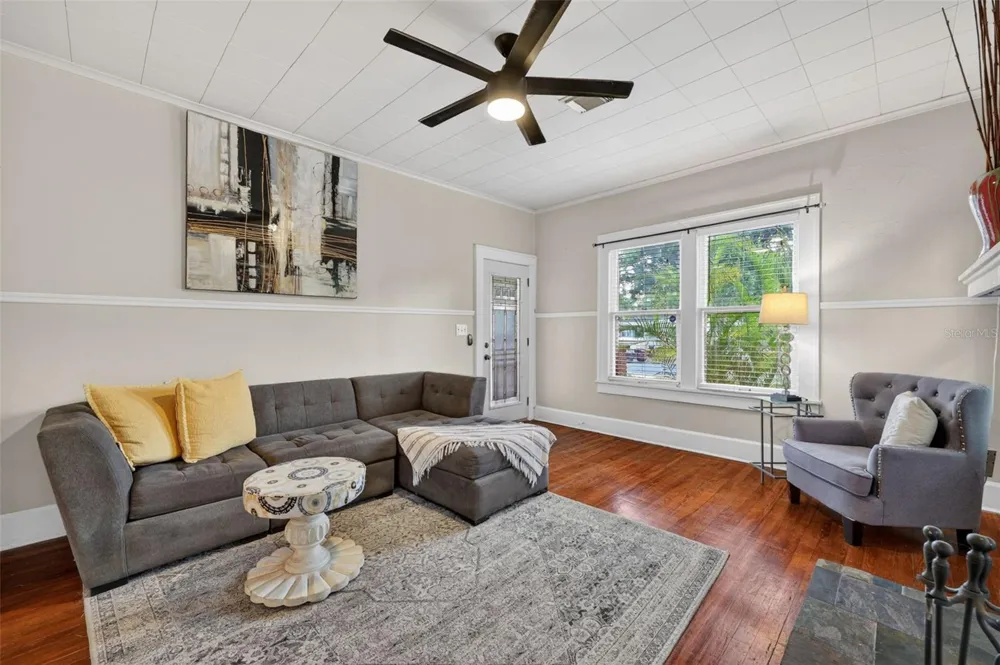 2535 15TH AVENUE St Petersburg, FL 33713