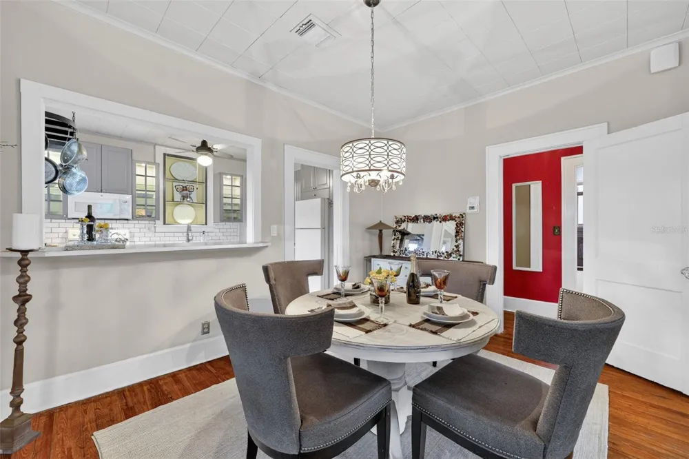 2535 15TH AVENUE St Petersburg, FL 33713