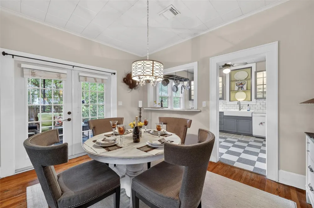 2535 15TH AVENUE St Petersburg, FL 33713