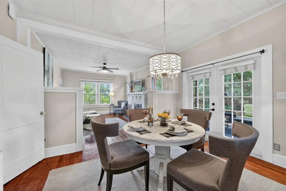 2535 15TH AVENUE St Petersburg, FL 33713