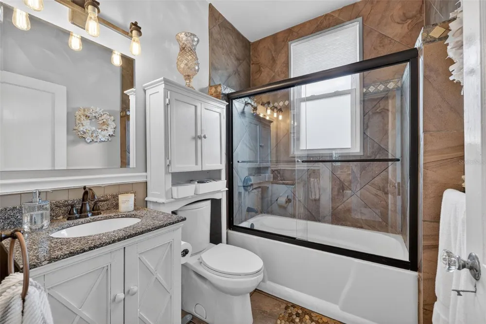 2535 15TH AVENUE St Petersburg, FL 33713