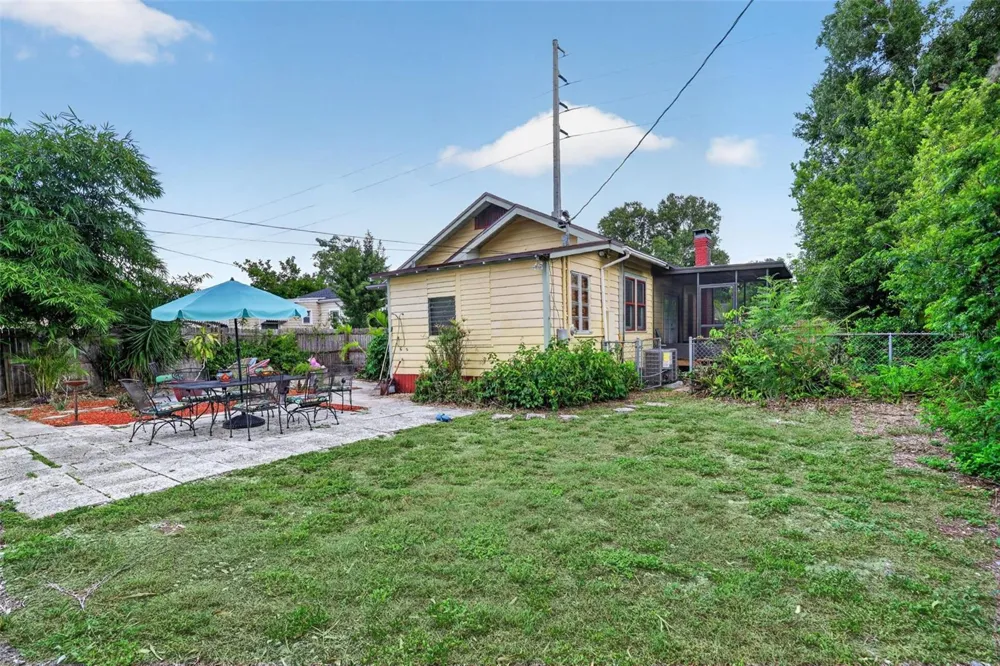 2535 15TH AVENUE St Petersburg, FL 33713