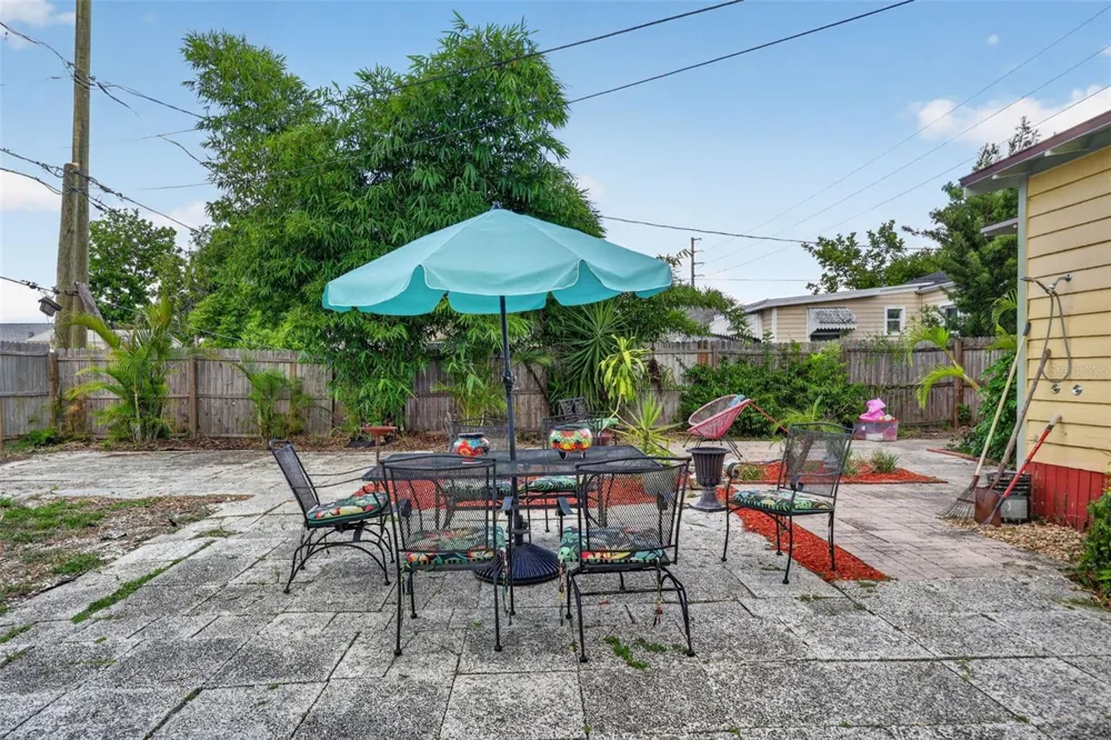 2535 15TH AVENUE St Petersburg, FL 33713